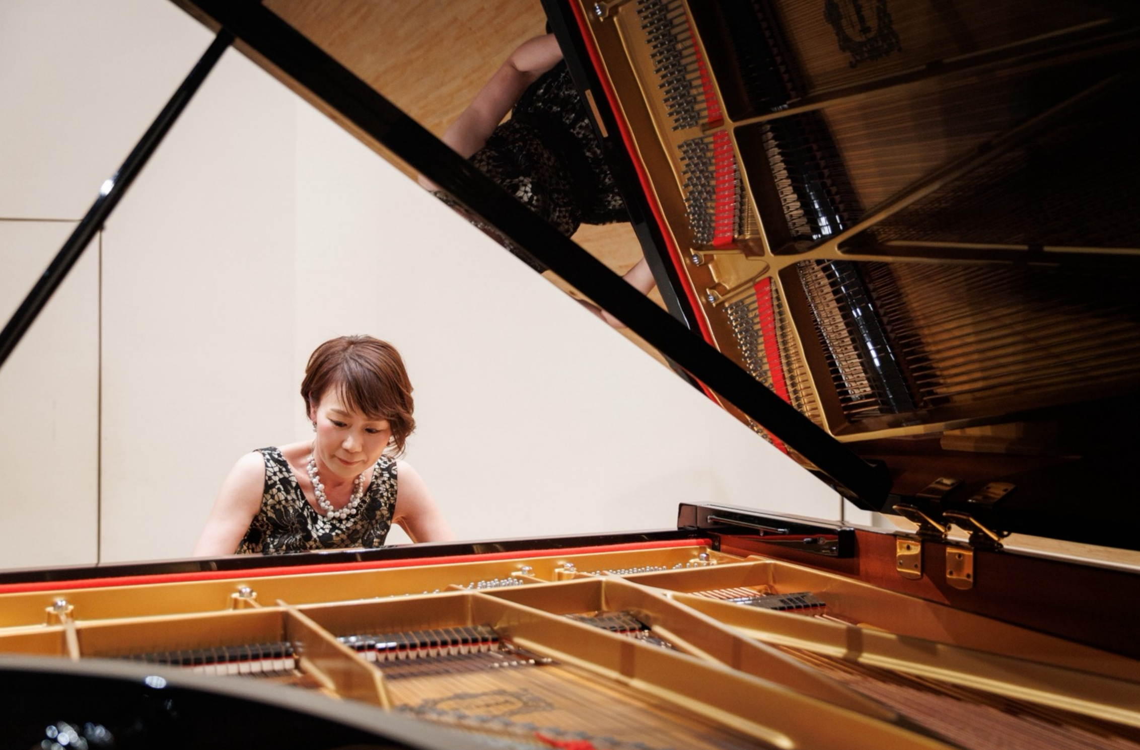 ピアノと共に歩き続ける人生―「学び続けたい」が私を動かす
厚地麻美（10期）